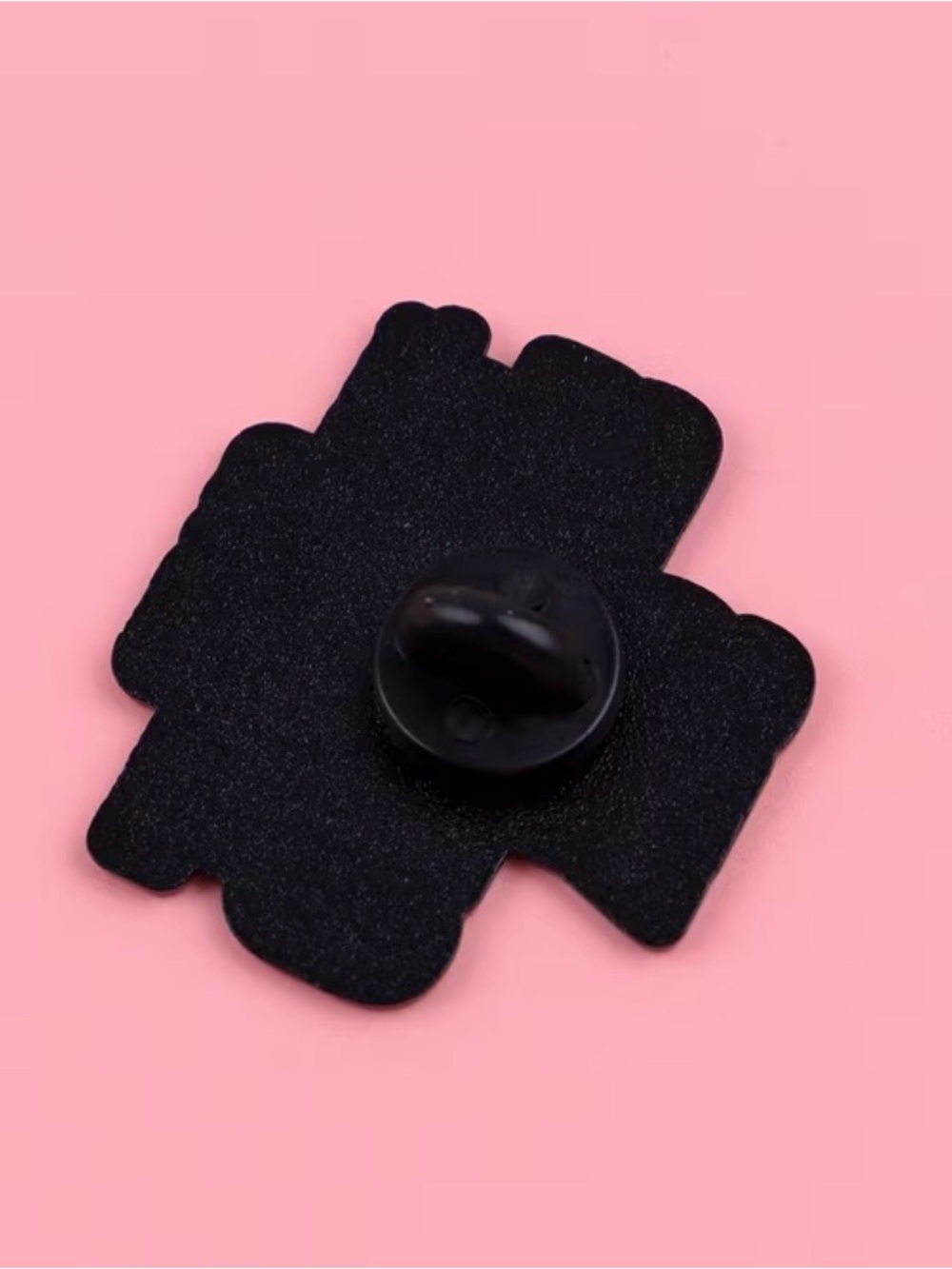 Novelty 'YES OFFICER' Pin - Black & White NEW - Picture 4 of 4